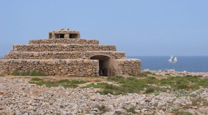 Los yacimientos arqueológicos de Menorca, desde el mar