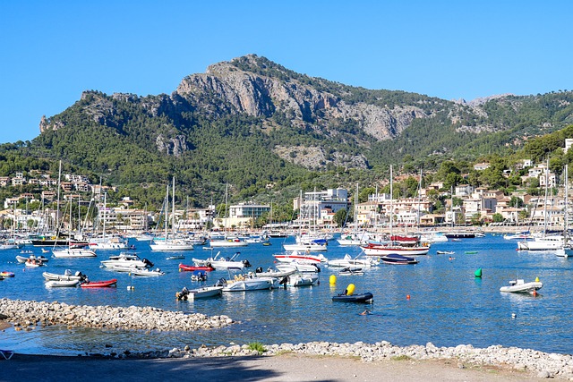 Mallorca te espera: sumérgete en la emoción de sus deportes acuáticos