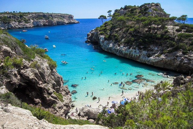 Mallorca: ¡En el paraíso con tus amigos! Encuentra el alojamiento perfecto